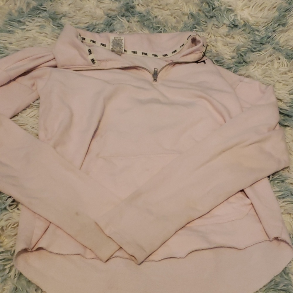 I an selling a long sleeve shirt with pockets. - Picture 1 of 1